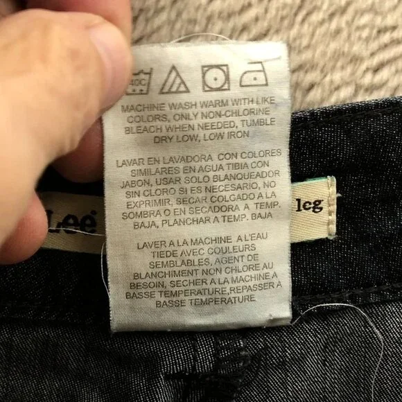 Lee Womens Jeans Size 16W Blue Dark Denim Relaxed Straight Leg Classic Mid Rise - Picture 9 of 15